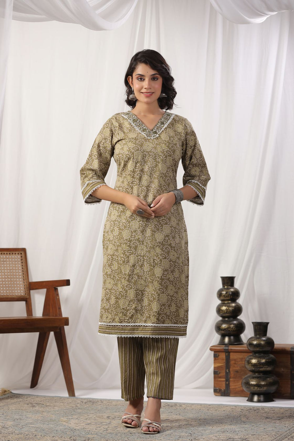 Grey Side Buttoned Kurta & Pant Set (2 PCS)